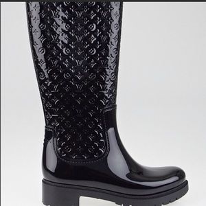 LOUIS VUITTON Black Rubber High Rain Boots Size 7